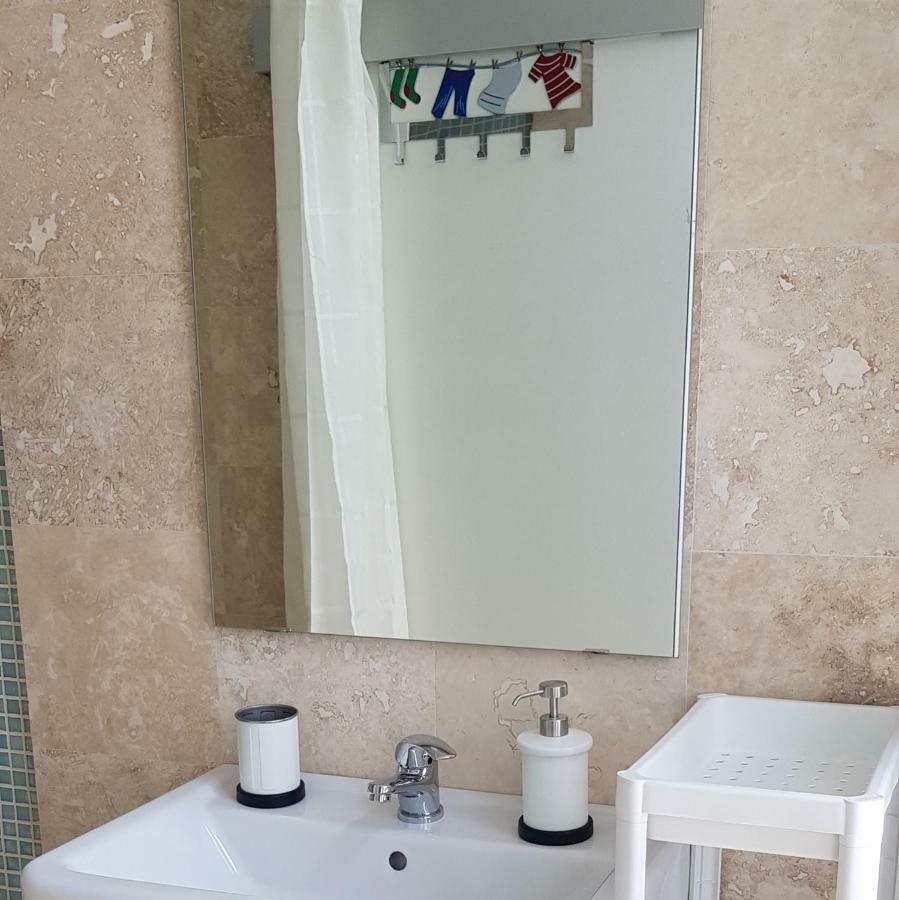 Old Town Apartament Apartment Targoviste Bagian luar foto